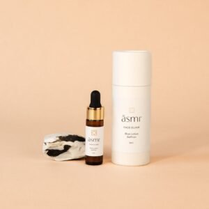 Ayurvedisk ansiktsolja i glasflaska